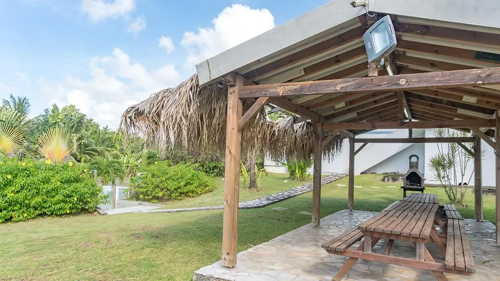 Residence Les Cayalines 圣吕斯 公寓式酒店