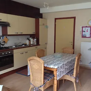 https://knus-appartement-met-zijdelings-zeezicht.ostend-hotel.net